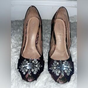 Kelly and Katie Jeweled Tapestry Heels Sz 7